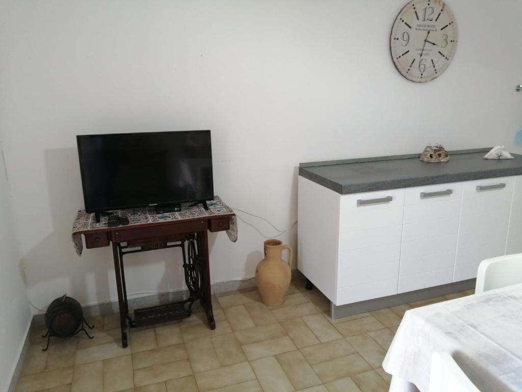 Villa Ticia A 100 Metri Dalla Spiaggia Con Parcheggio Privato Лидо Марини Екстериор снимка